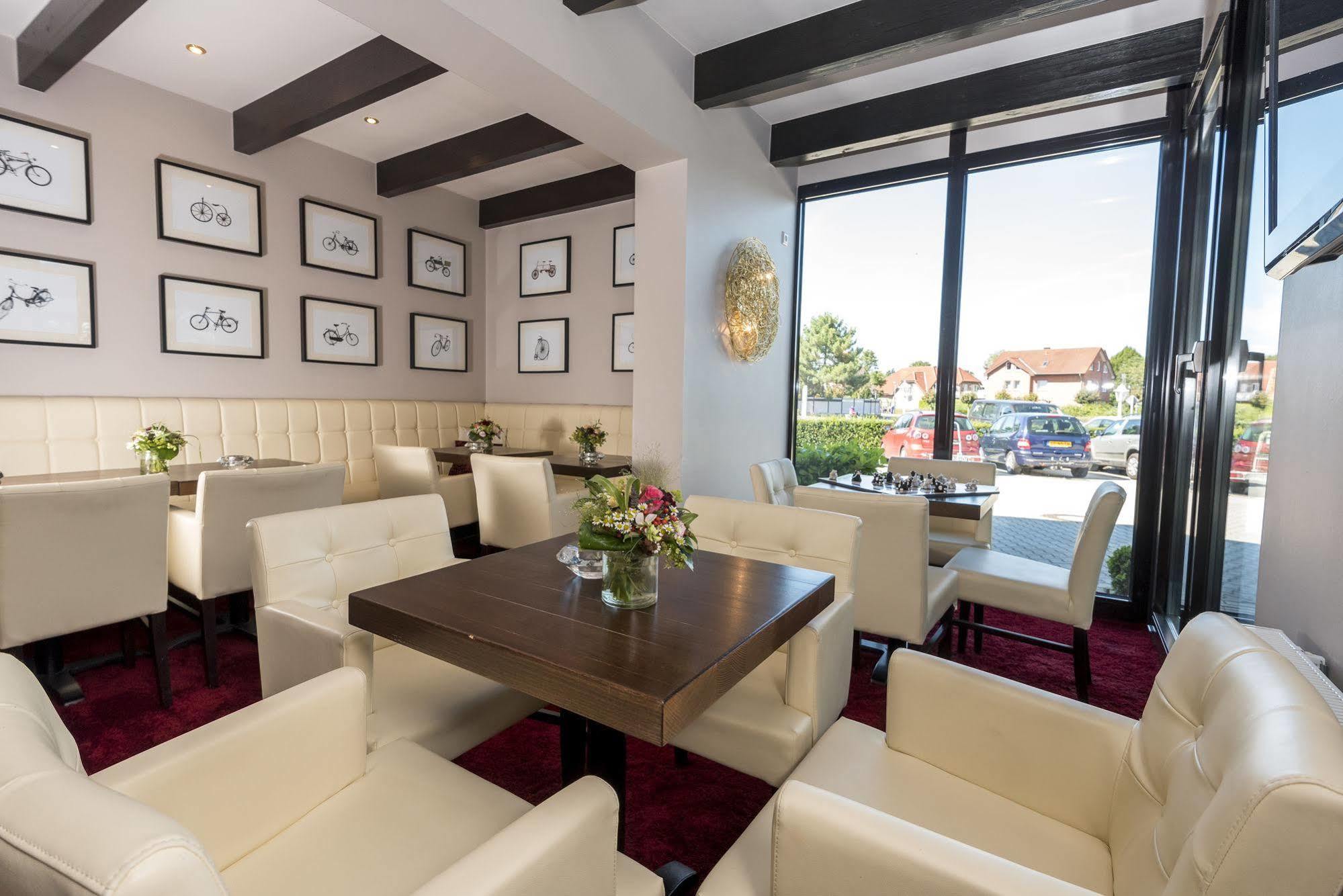 Hotel Tiek Superior Мепен Екстериор снимка